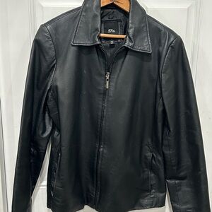 GIII New York Women’s Black leather jacket Coat, size medium